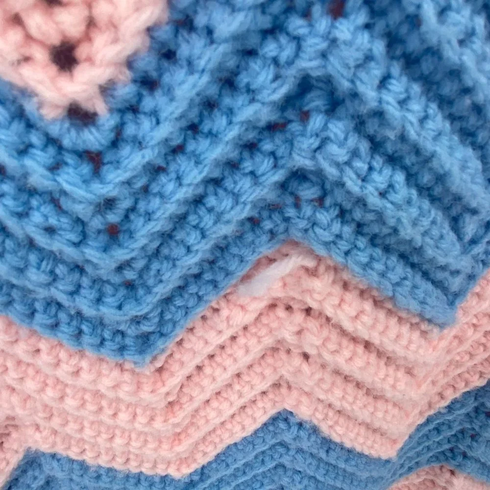Hand Crochet baby crib stroller blanket pink‎ blue Rectangle scalloped edge